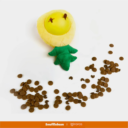 Snufflebum-fofos-treat-dispensing-pineapple-dog-toy